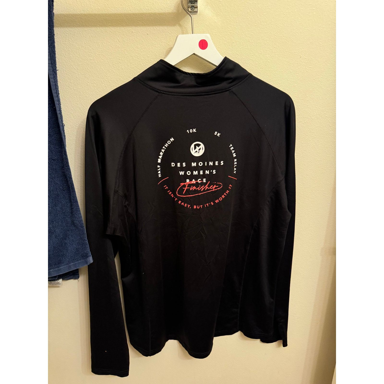 Other Des Moines Women’s Race Finisher Pullover Size XXL Size XXL / US 16-18 / IT 52-54 - 2 Thumbnail