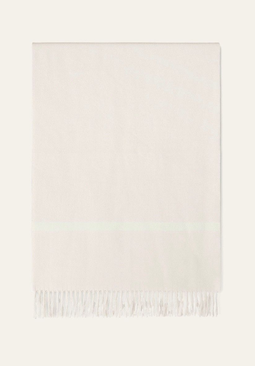 Loro Piana o1srvl11e0325 FAN9605 Size: OS / Lunar Scarf in Off White Size ONE SIZE - 1 Preview