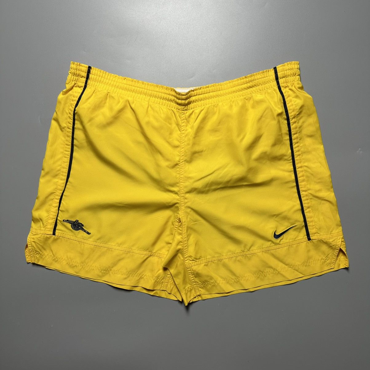 ARSENAL NIKE 2000/2002 FOOTBALL SOCCER EUROPEAN SHORTS