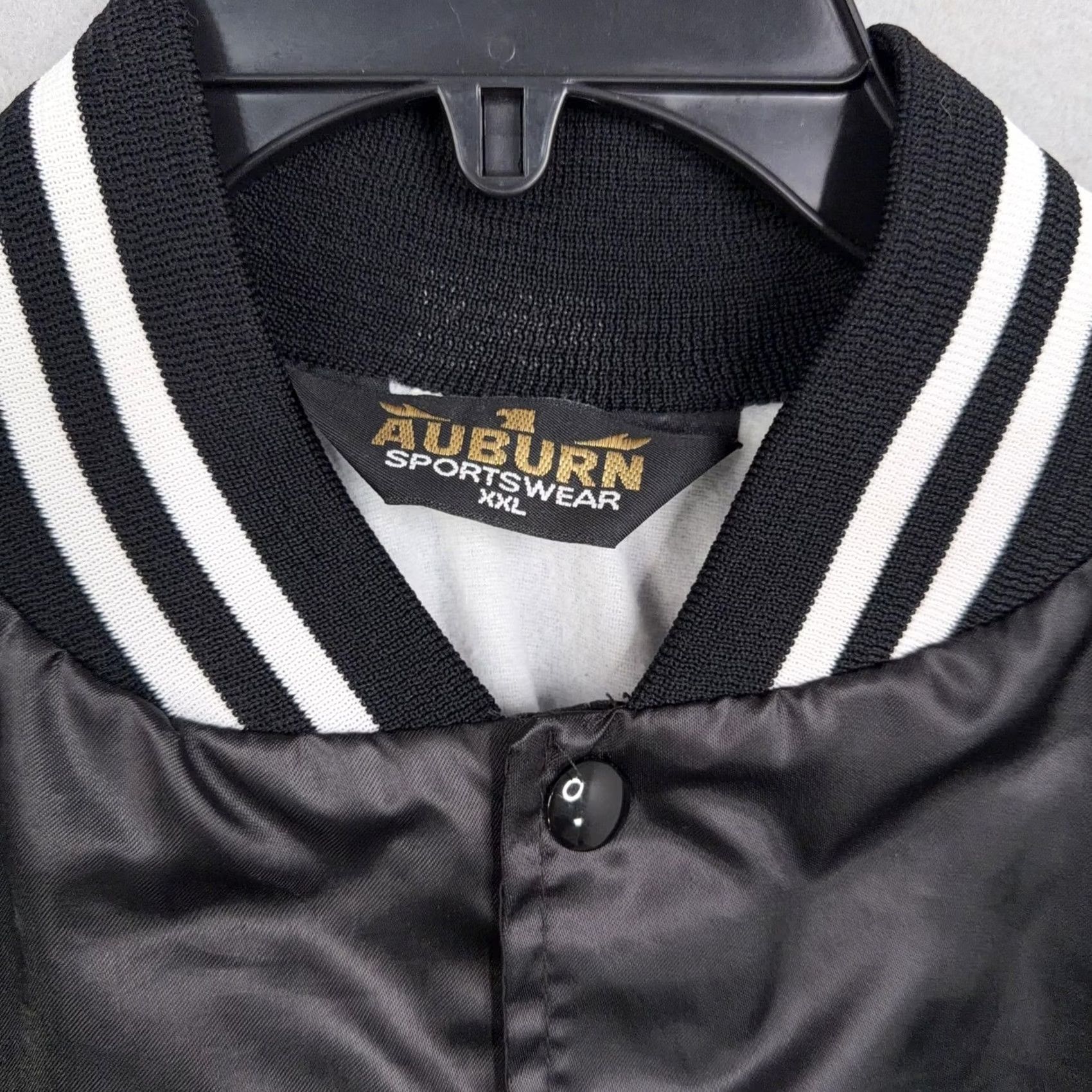 Vintage VINTAGE Auburn Sportswear Jacket Mens 2XL Black Satin Varsity Snap Bomber Size US XXL / EU 58 / 5 - 4 Thumbnail
