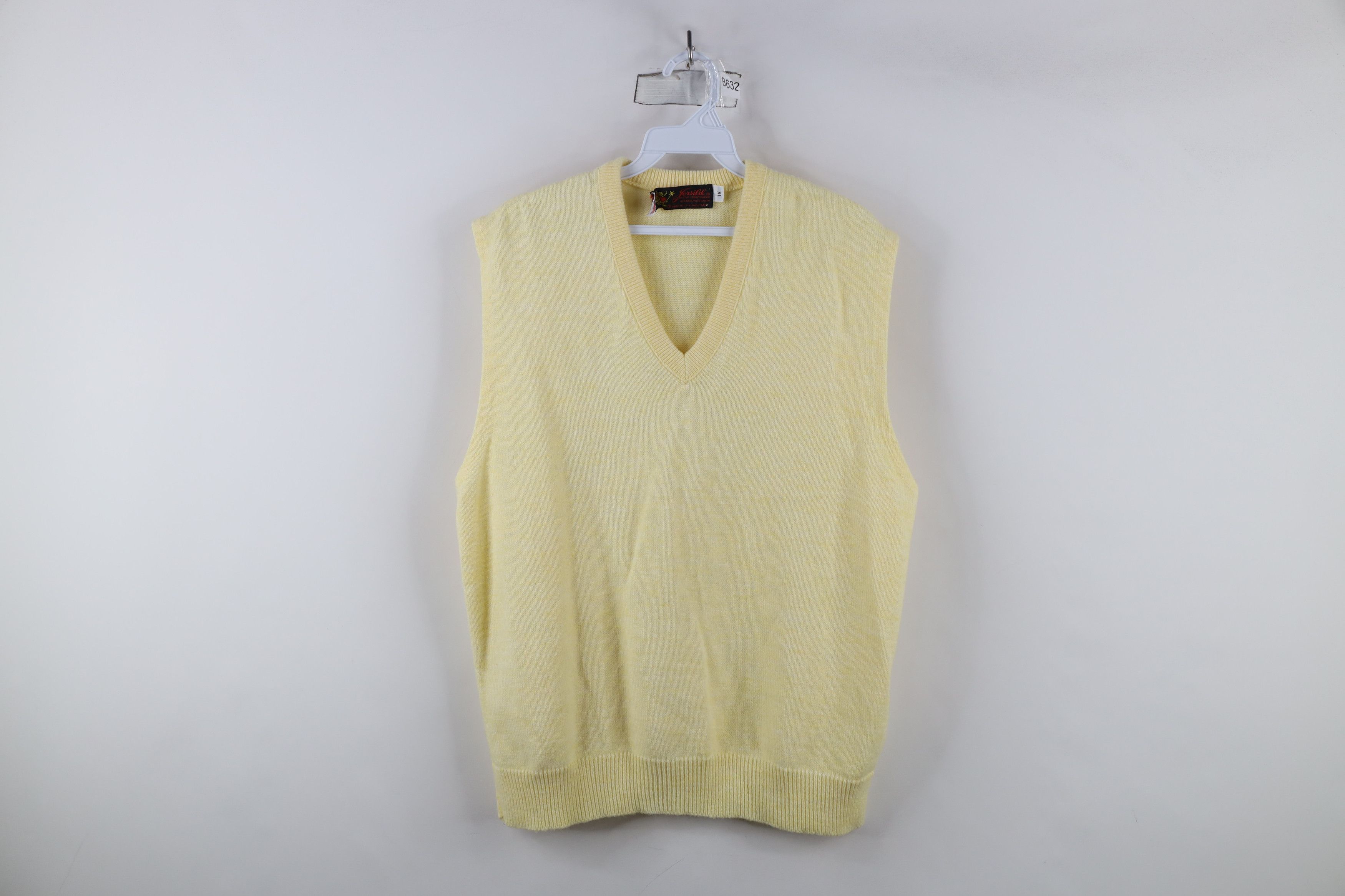 Vintage Vintage 70s Streetwear Soft Knit Sleeveless Sweater Vest USA Size XL / US 12-14 / IT 48-50 - 1 Thumbnail