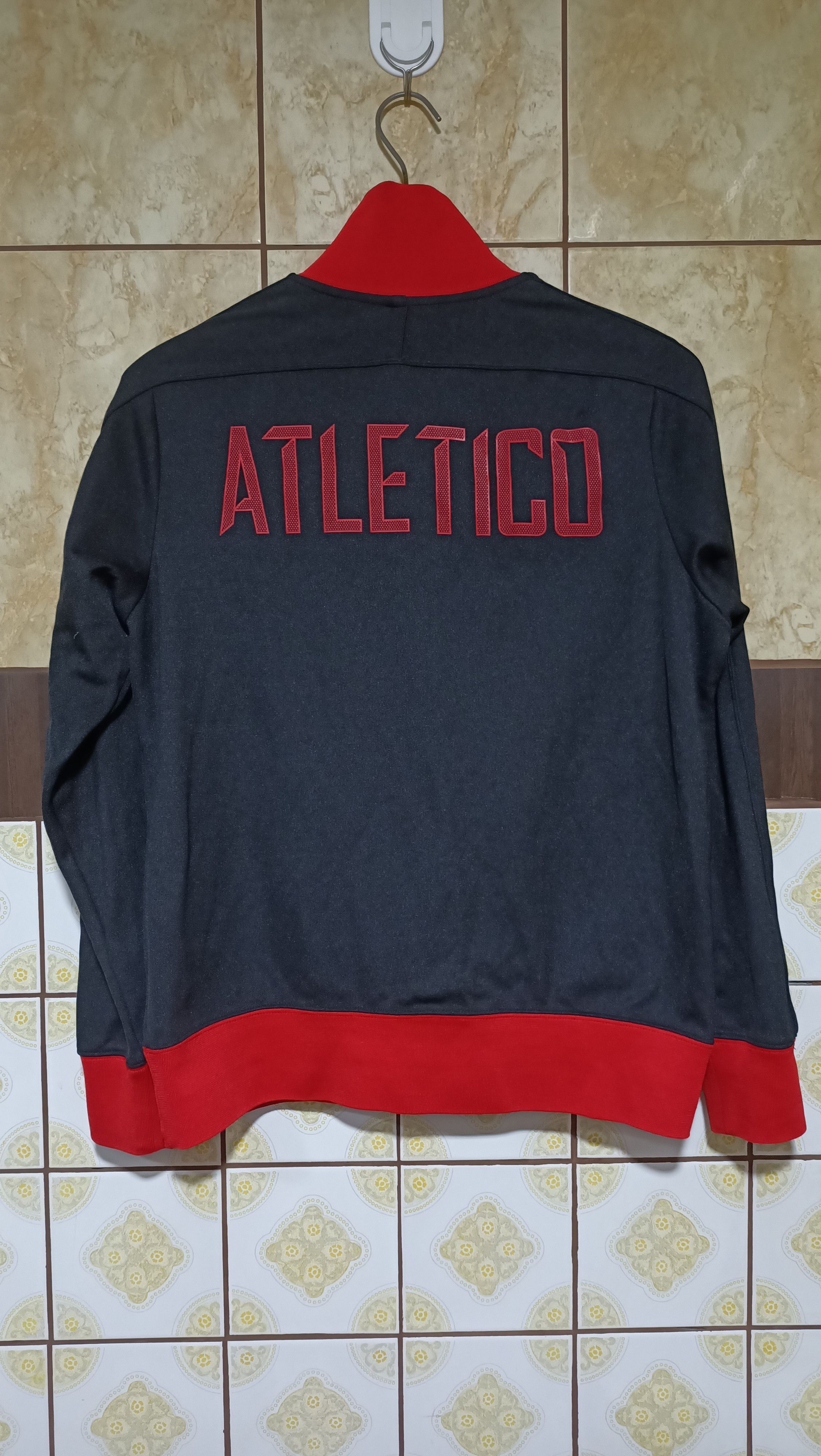 Nike Atletico Madrid Nike N98 track top Size US L / EU 52-54 / 3 - 3 Thumbnail