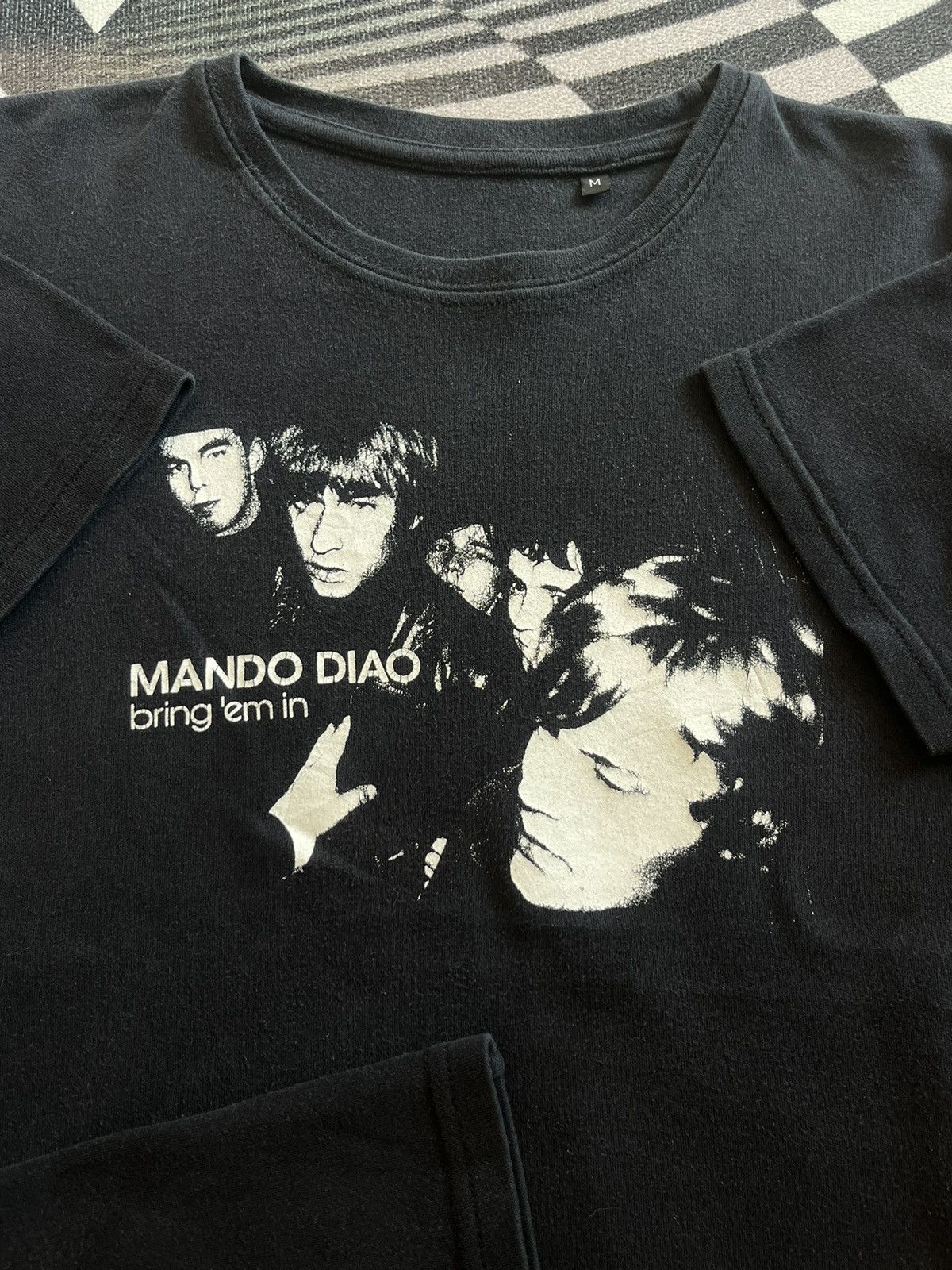 Band Tees Vintage MANDO DIAO bring ‘em in Sweden Band 00’s Tshirt Size US M / EU 48-50 / 2 - 6 Thumbnail