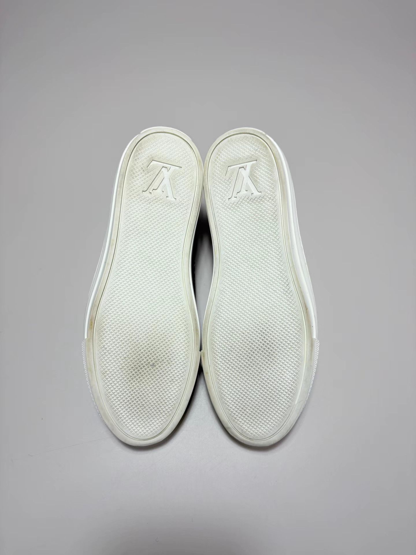 Louis Vuitton LV Burgundy 1854 Logo Low-Top Sneakers Size US 6 / IT 36 - 6 Thumbnail