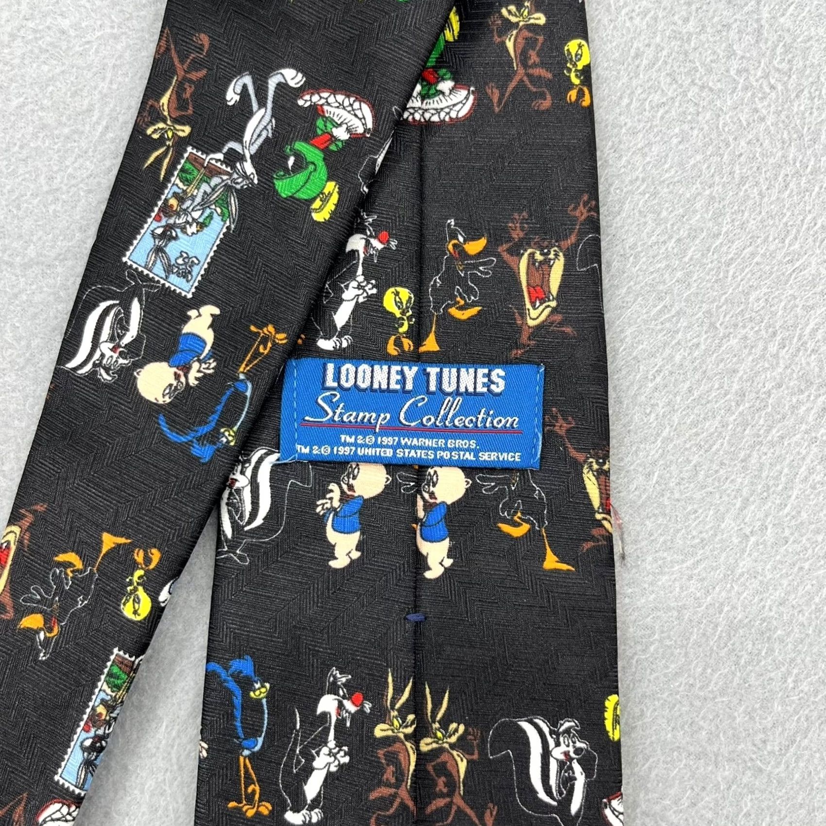 Vintage VINTAGE Looney Tunes Tie Black Necktie Bugs Bunny Daffy Duck 1997 Stamp Collection Mens One Size Size ONE SIZE - 4 Thumbnail