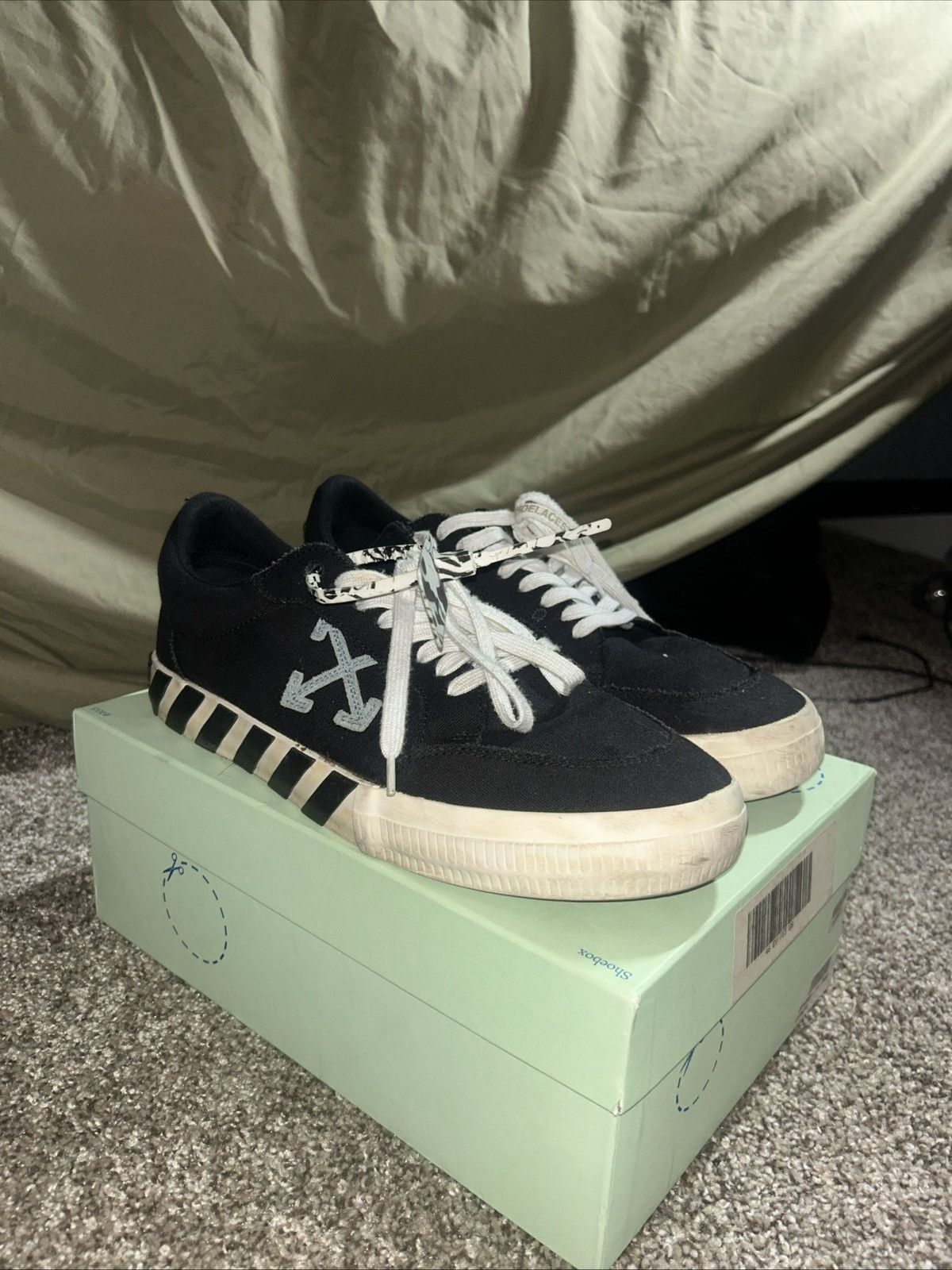 Off-White Off White Vulcanized Black Size US 13 / EU 46 - 1 Thumbnail