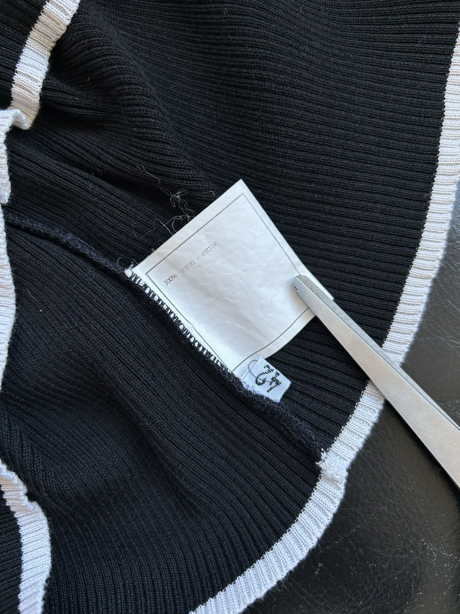 Chanel SS1995 Chanel double breasted button up tank top Size M / US 6-8 / IT 42-44 - 18 Thumbnail