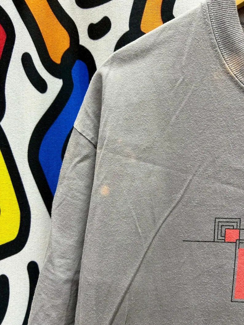 Vintage Vintage 2000s Frank Lloyd Wright Art tshirt size L Size US L / EU 52-54 / 3 - 4 Thumbnail