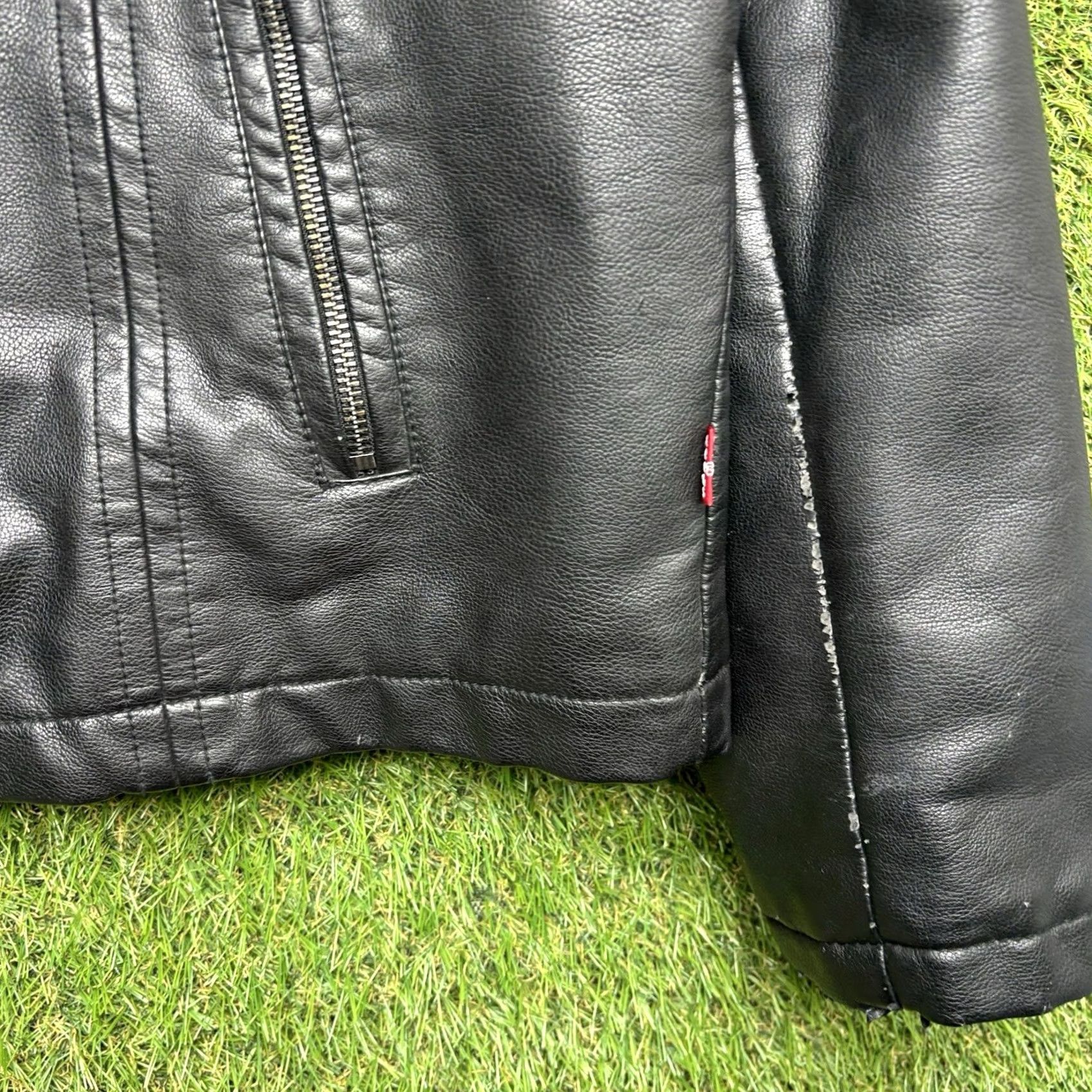 Levi's Levi's Leather Jacket Mens L Black Motorcycle Zip Hooded Quilted Lined Vintage No Size US L / EU 52-54 / 3 - 6 Thumbnail