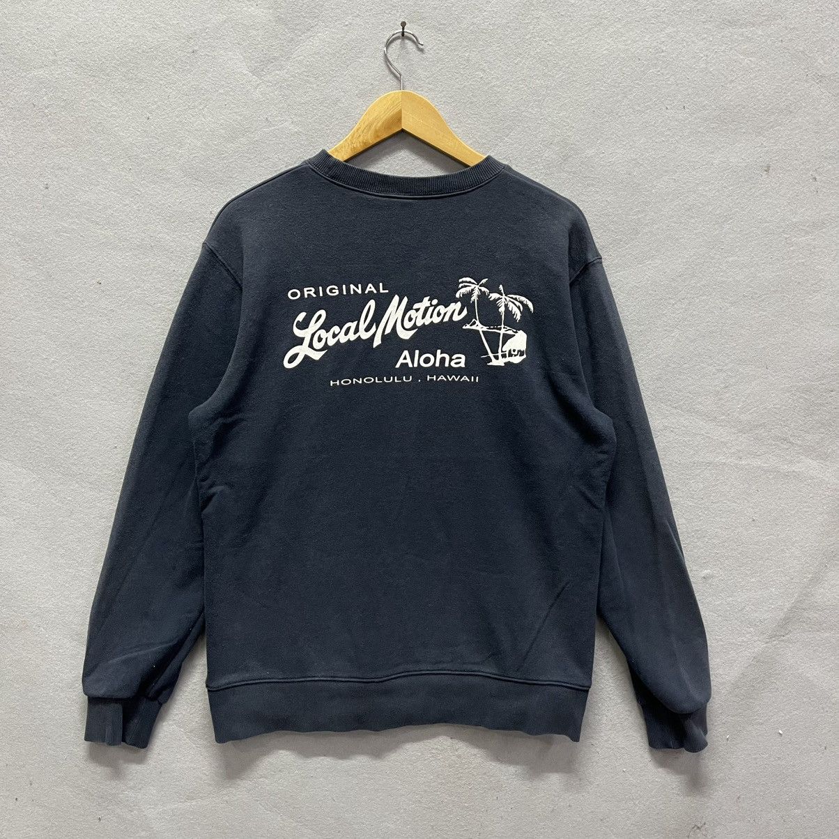 Vintage Vintage Local Motion Hawaii Aloha Crewneck Sweatshirt Size US L / EU 52-54 / 3 - 1 Thumbnail