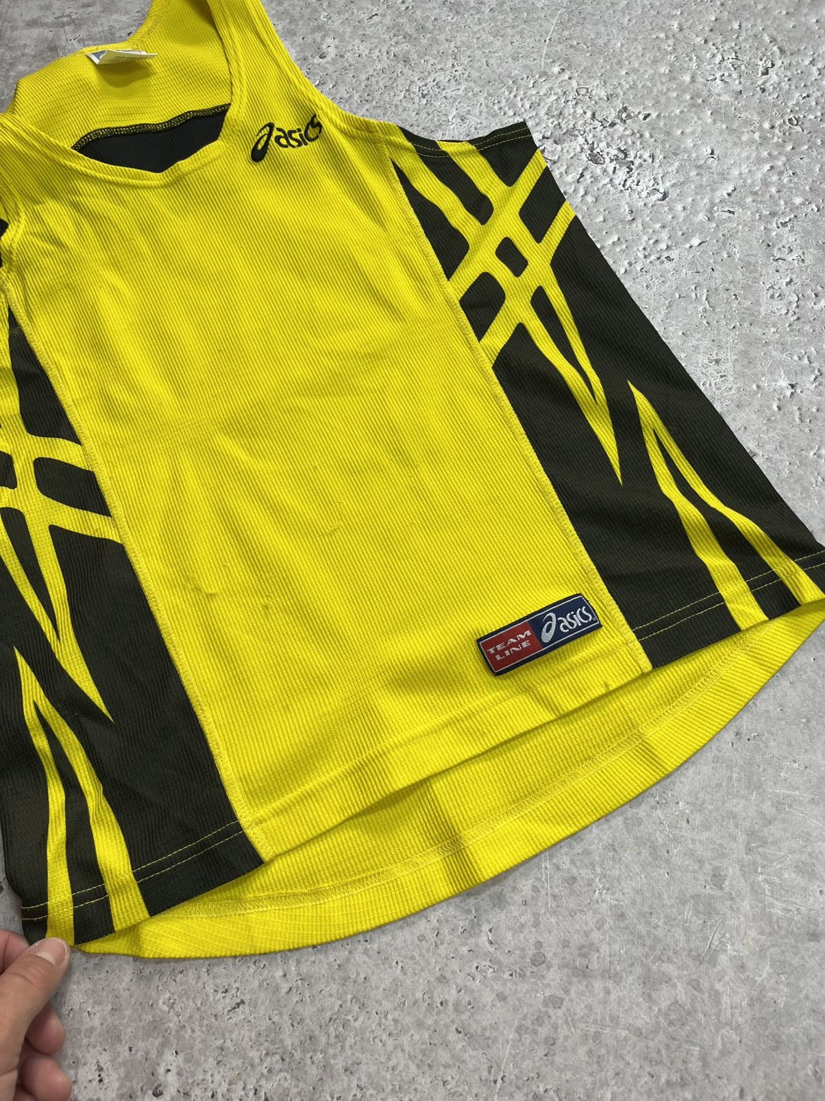 Asics Vintage Asics Team Line Running Tank Top Size M Hong Kong Size M / US 6-8 / IT 42-44 - 8 Thumbnail