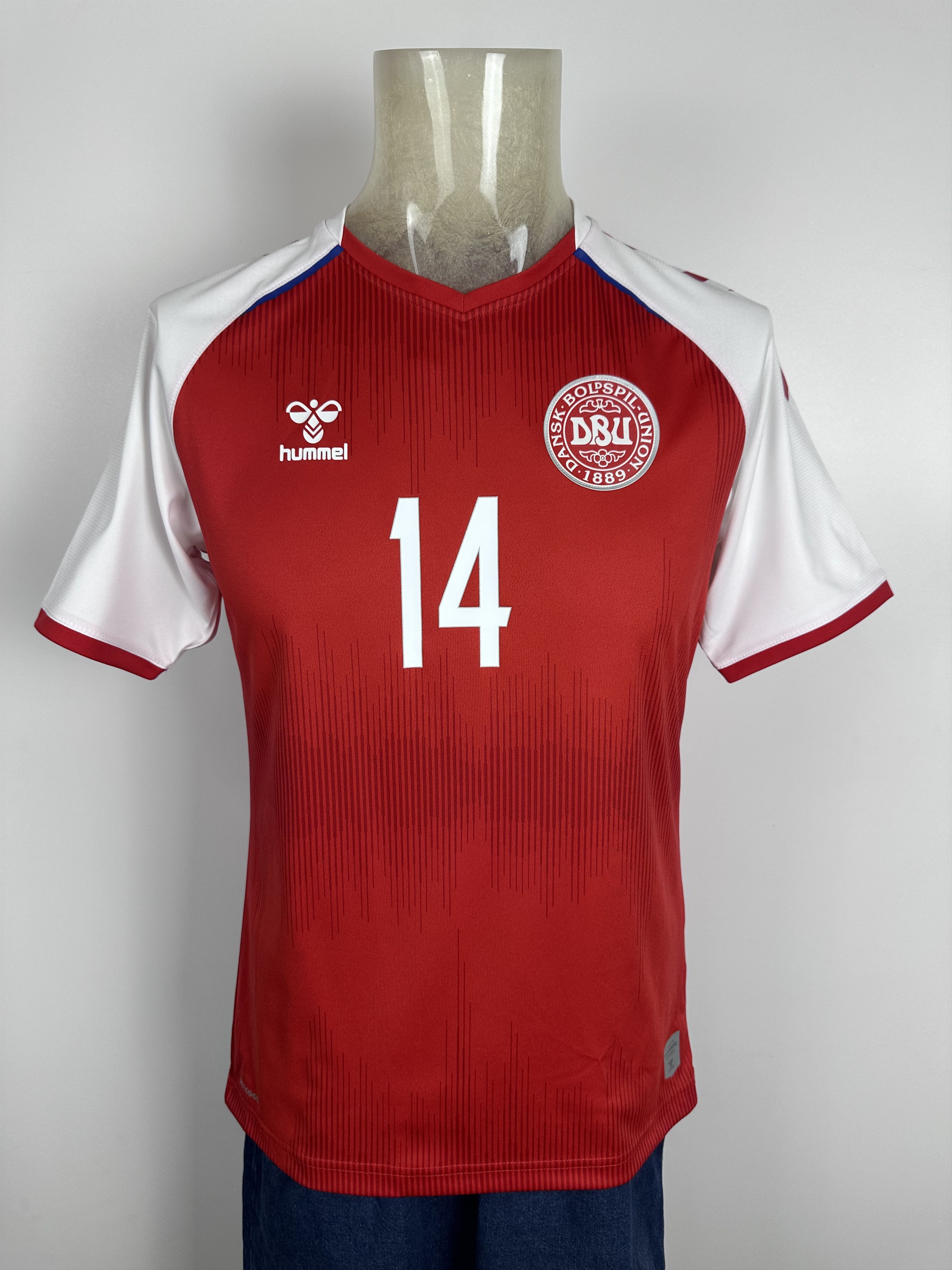 Hummel DENMARK 2021 2022 FOOTBALL SHIRT SOCCER JERSEY #14 DAMSGAARD Size US M / EU 48-50 / 2 - 4 Thumbnail