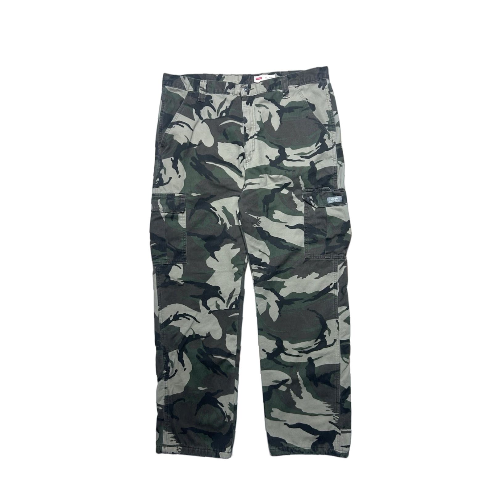 Wrangler VINTAGE Wrangler fleece lined camo cargo pants relaxed fit woodland 38x31 Men's Pants Size US 38 / EU 54 - 1 Thumbnail