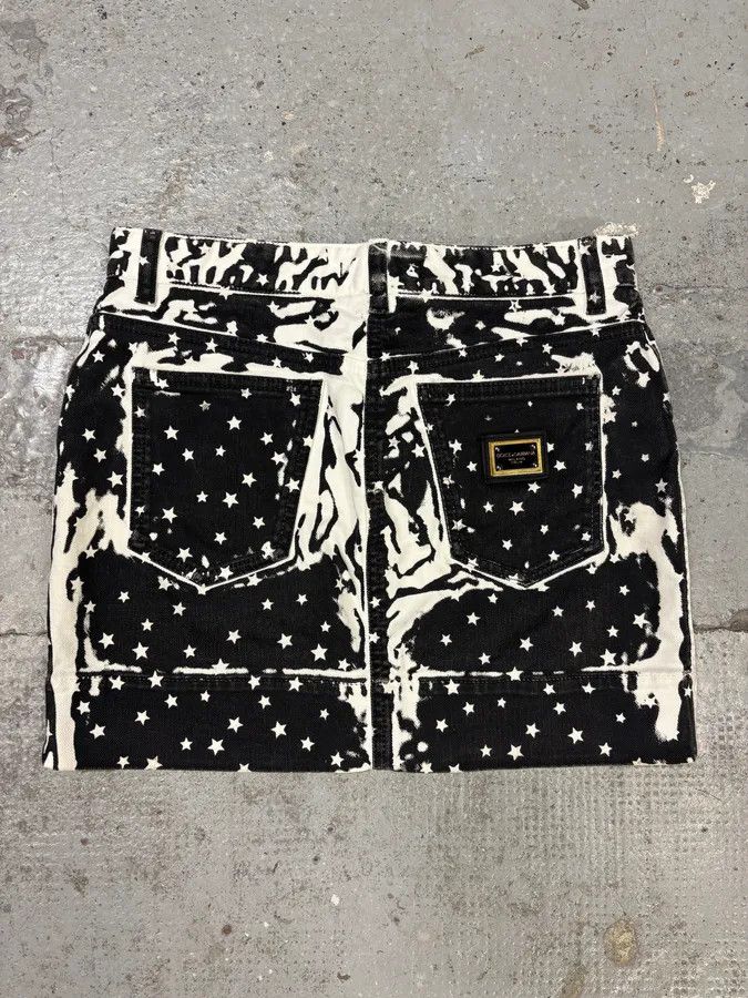 Dolce & Gabbana 2010s Dolce & Gabbana Overprint Stars Black & White Skirt Size 26" / US 2 / IT 38 - 6 Thumbnail
