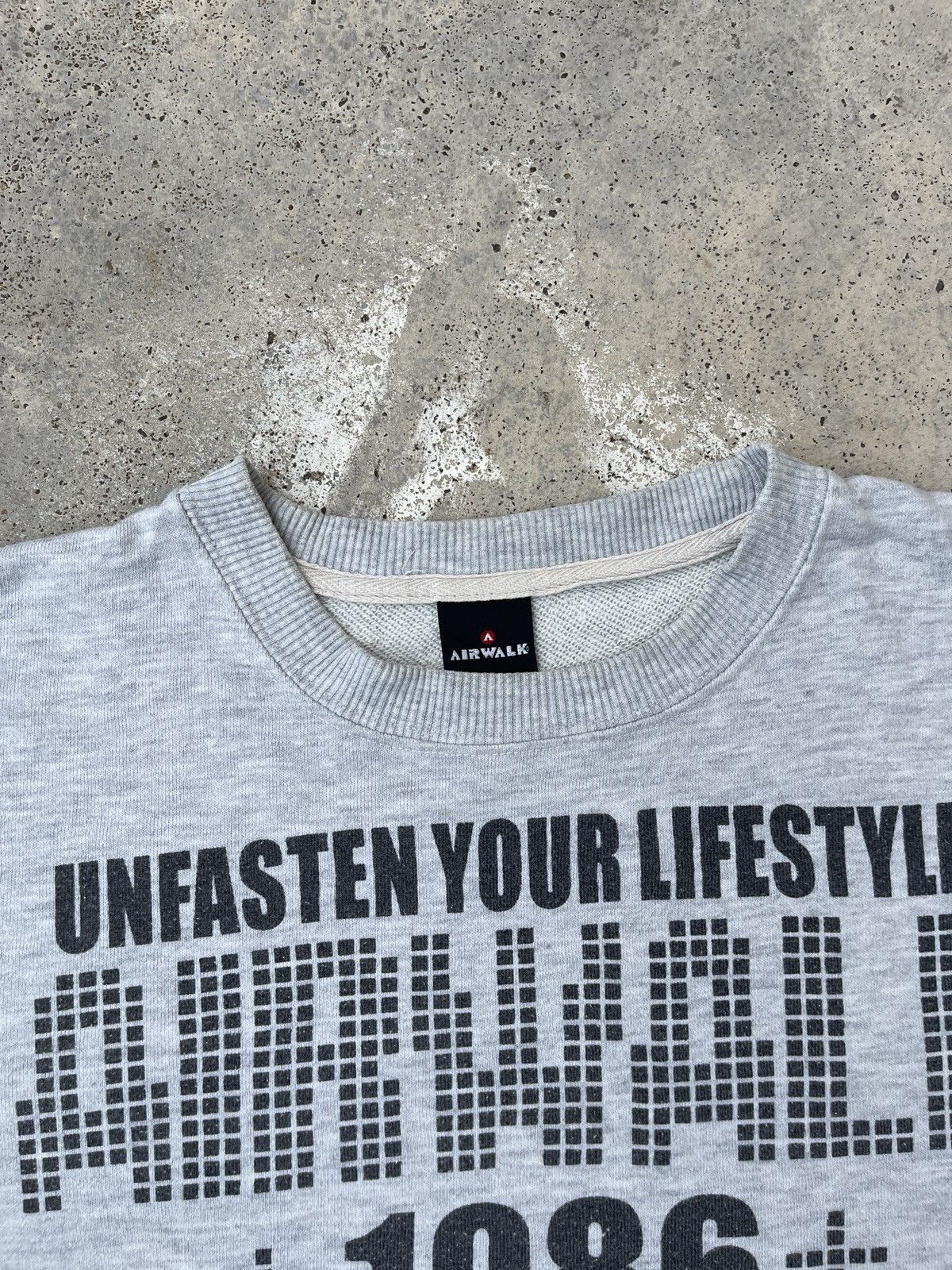 Affliction × Airwalk × Vintage Unfasten Your Lifestyle Airwalk Poem 1986 Sweatshirt Size US L / EU 52-54 / 3 - 7 Thumbnail