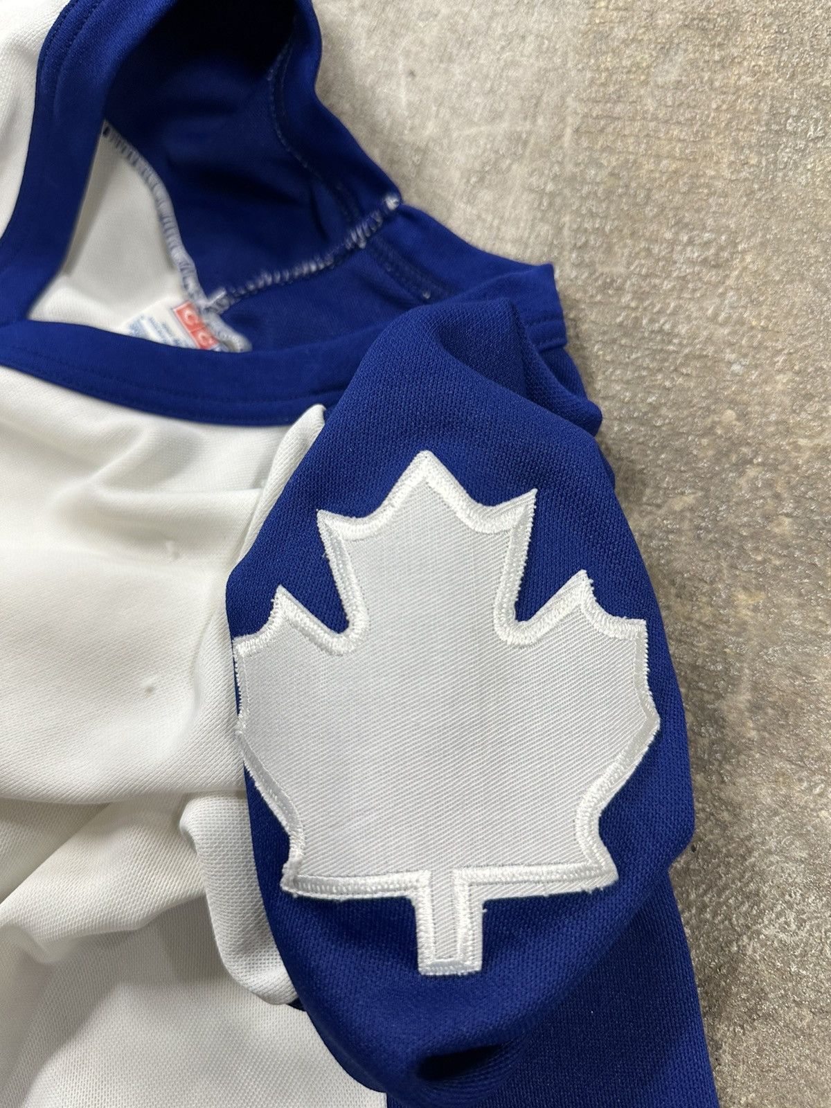 Ccm Vintage 90s CCM Toronto Maple Leafs Hockey Jersey Size US L / EU 52-54 / 3 - 16 Thumbnail