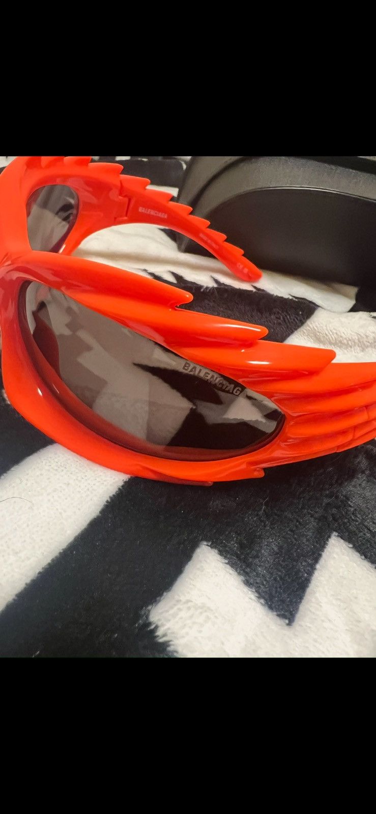 Balenciaga Balenciaga SS23 -Extreme Spikes Orange Sunglasses Size ONE SIZE - 10 Thumbnail