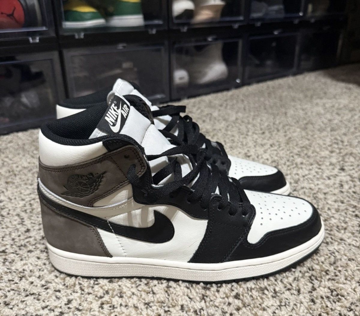 Jordan Brand Size 9.5- Jordan 1 Retro OG High Dark Mocha 555088-105 won Size US 9.5 / EU 42-43 - 3 Thumbnail
