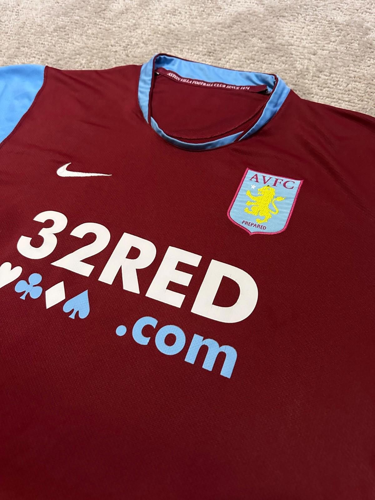 Nike Aston Villa Home football shirt 2007 Soccer Nike Jersey Size US L / EU 52-54 / 3 - 4 Thumbnail