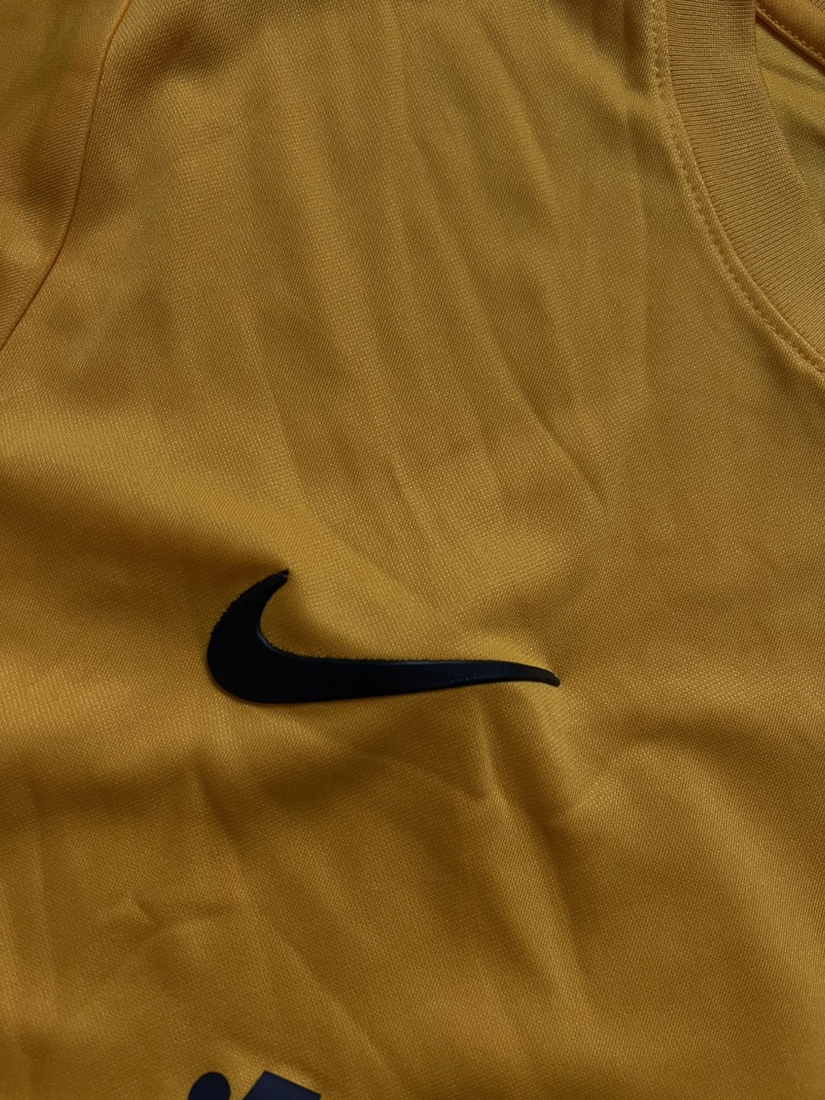 Nike Torquay United 2019-20 Nike t-shirt football jersey sz L #4 Size US L / EU 52-54 / 3 - 3 Thumbnail