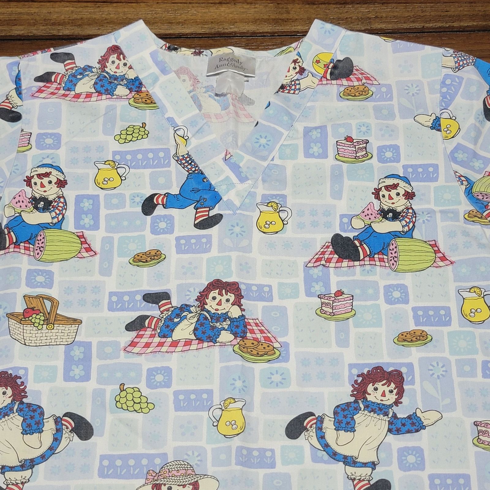 Other Raggedy Ann & Andy Scrub Top Picnic Theme - Size Small Size S / US 4 / IT 40 - 2 Thumbnail
