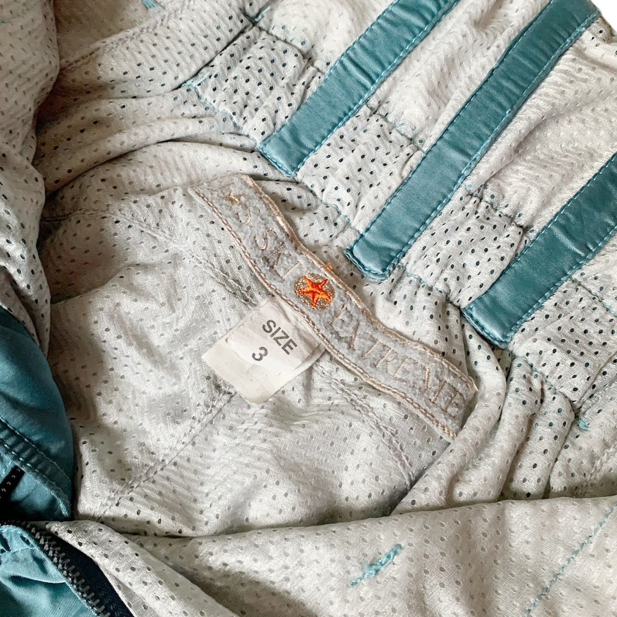 99%IS- × Vintage 🧿SHIMMERED NYLON ASTRONAUT SKI PANTS IN LIGHT BLUE Size US 32 / EU 48 - 3 Thumbnail