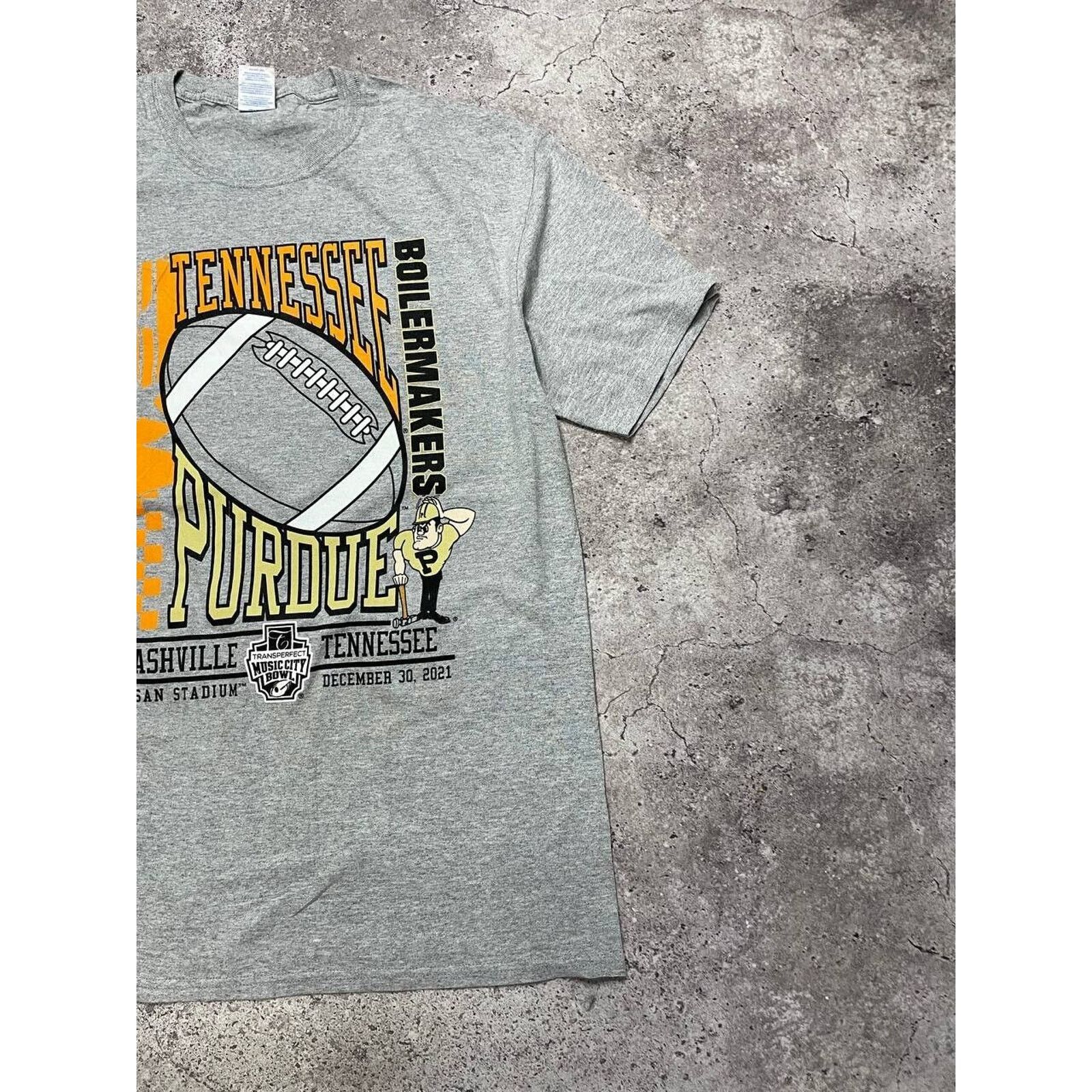 Vintage Vintage Music Bowl Tennessee T-Shirt Gray M Football Graphic Size US M / EU 48-50 / 2 - 3 Thumbnail