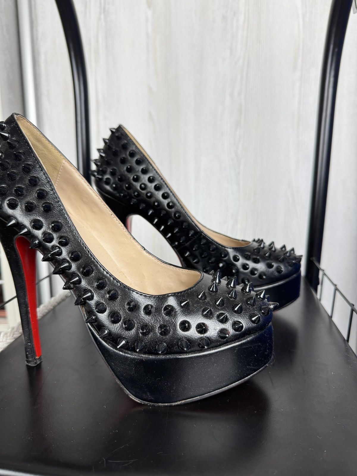 Christian Louboutin Christian Louboutin Black Patent Leather Bianca Spike Pumps Size US 8 / IT 38 - 4 Thumbnail