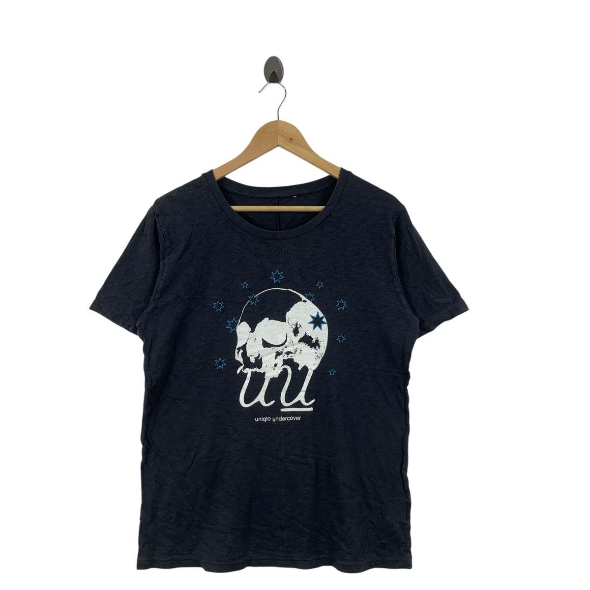 Uniqlo UNIQLO x UNDERCOVER UU Collaboration Skull Surrounded Logo Size US L / EU 52-54 / 3 - 3 Thumbnail