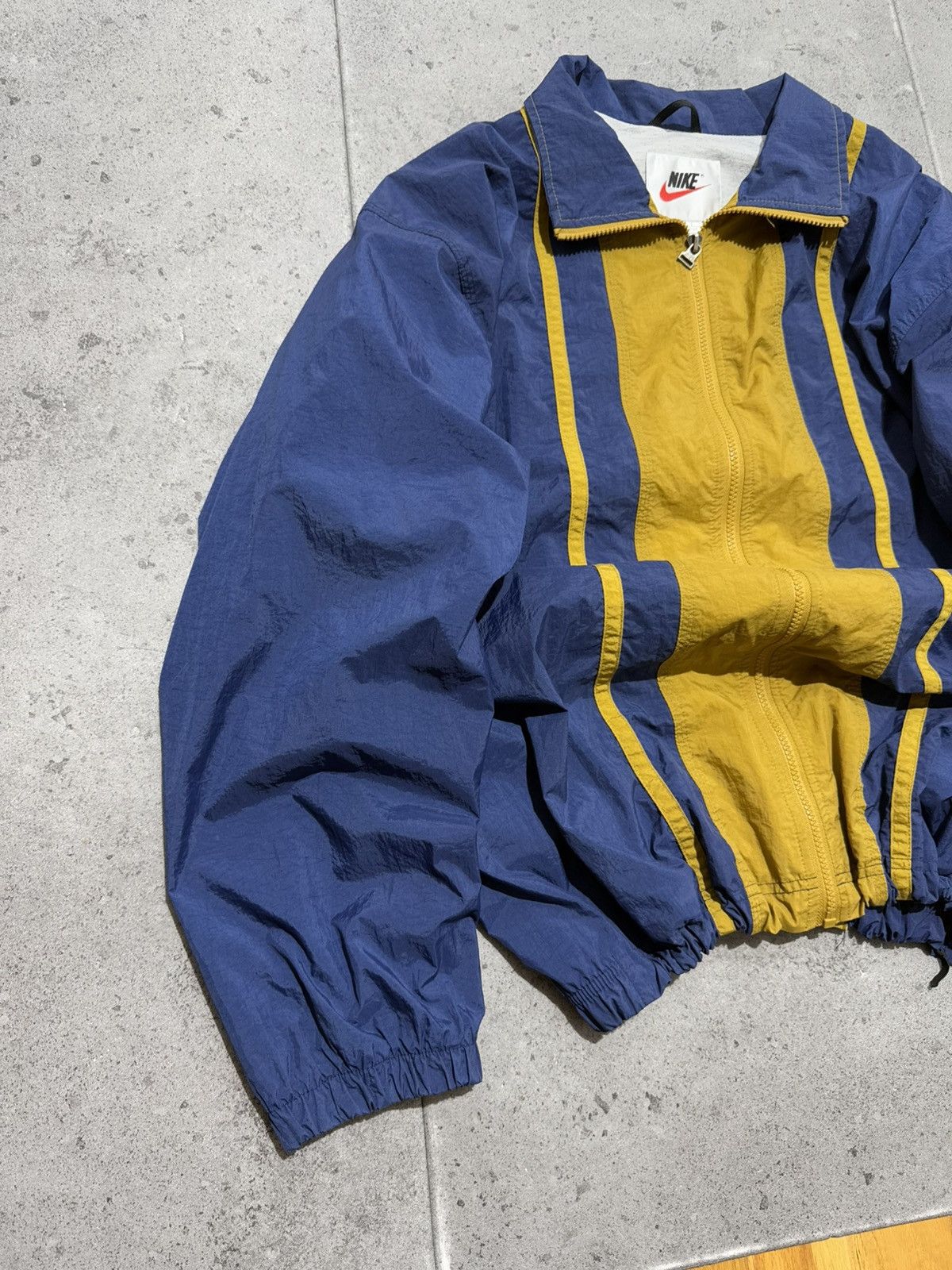 Nike Vintage 90s Nike Nylon Light Jacket Swoosh Boxy Adjustable Size US L / EU 52-54 / 3 - 2 Thumbnail