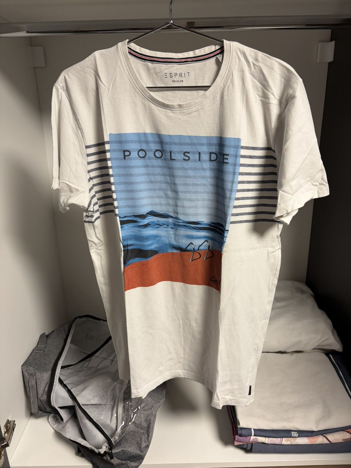 Esprit ESPRIT TEESHIRT Size US L / EU 52-54 / 3 - 1 Thumbnail