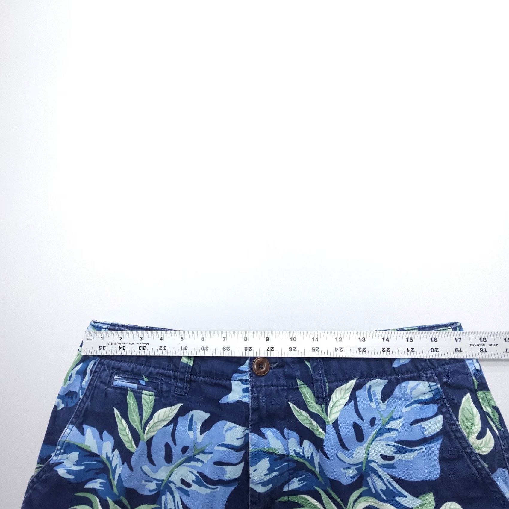 American Eagle Outfitters American Eagle Outfitters Shorts Mens 33 x 9 Floral Chino Tropical Cotton Twill Blue 9 in Inseam Casual Beaching Vintage No Size US 33 - 7 Thumbnail