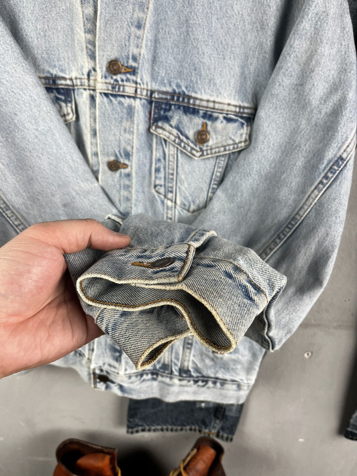Levi's Levis distressed denim jacket vintage Size US L / EU 52-54 / 3 - 5 Thumbnail