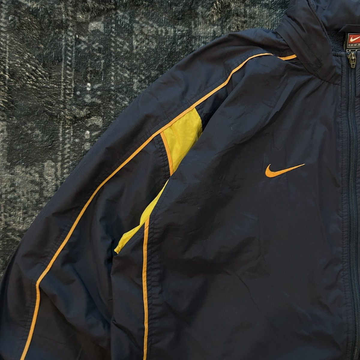 Nike Nike Inter Milan 01-02 Training Jacket Size US L / EU 52-54 / 3 - 3 Thumbnail