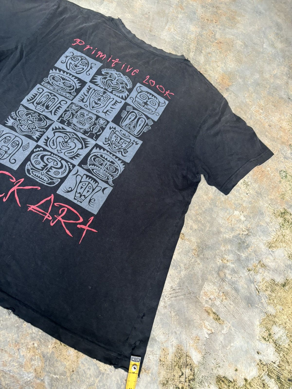 Vintage vintage Primitiv Look Rock Art Tshirt Size US L / EU 52-54 / 3 - 13 Thumbnail