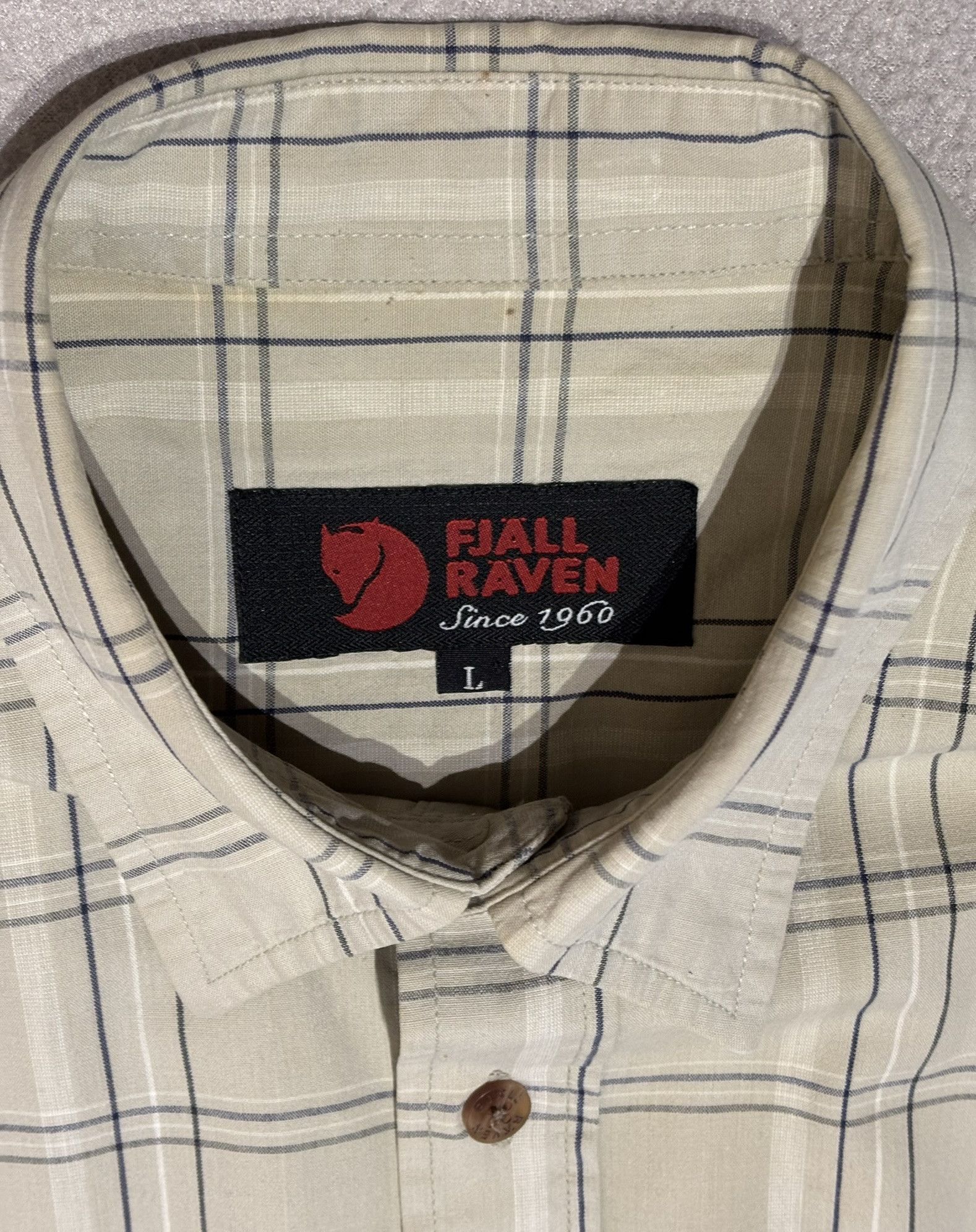 Fjallraven FjallRaven vintage shirt size L Size US L / EU 52-54 / 3 - 14 Thumbnail