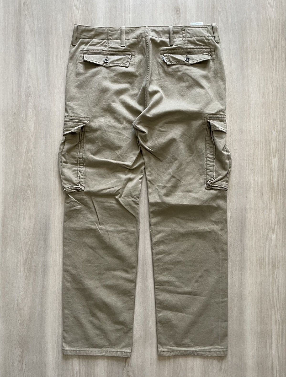 Levi's × Vintage Vintage Y2K Levis Cargo Khaki Pants Flap Pockets Sz 33x32 Size US 35 - 1 Thumbnail