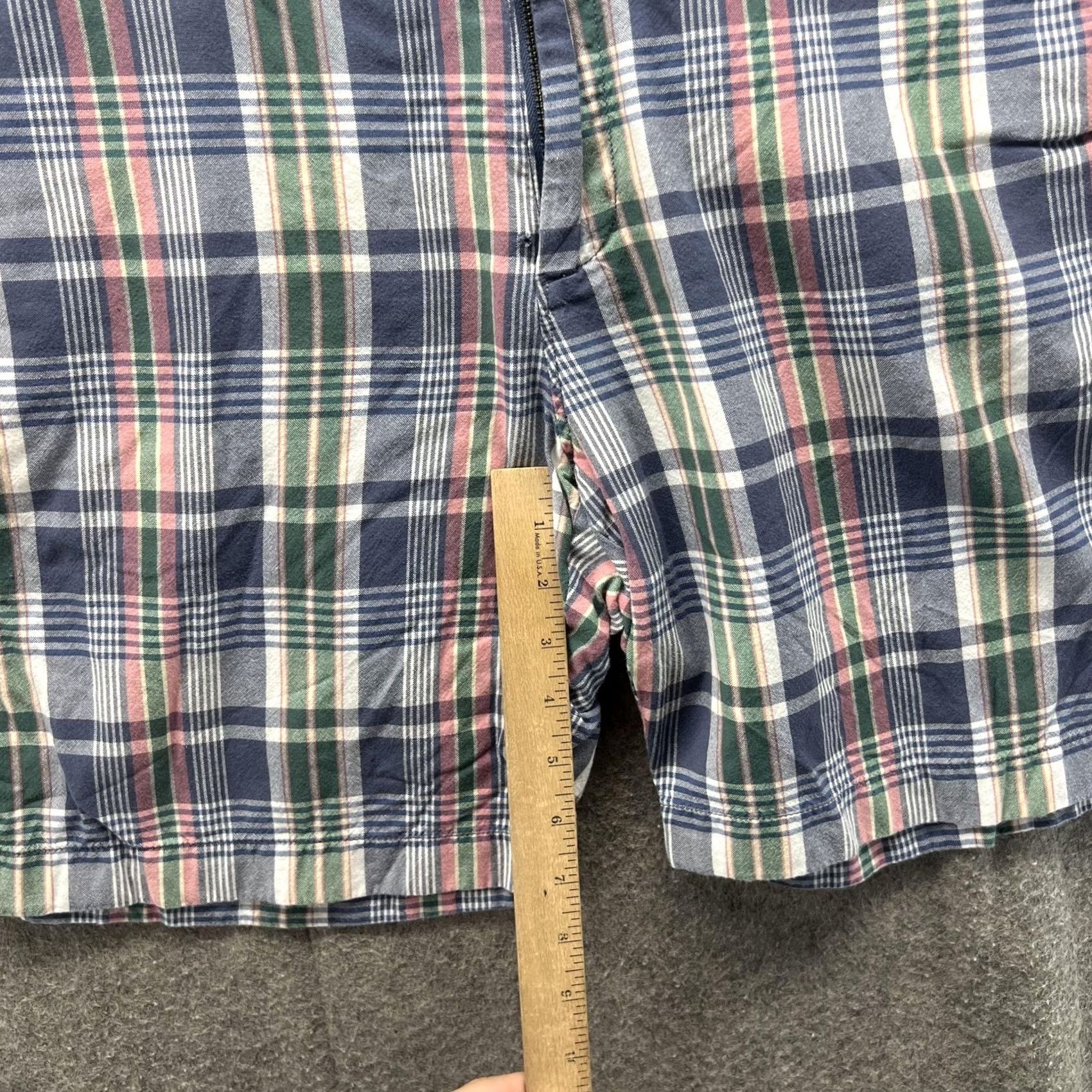 J.Crew J.Crew Shorts Mens 36 Blue Green Plaid 9 Inseam Chino Casual Cotton Size US 36 / EU 52 - 3 Thumbnail