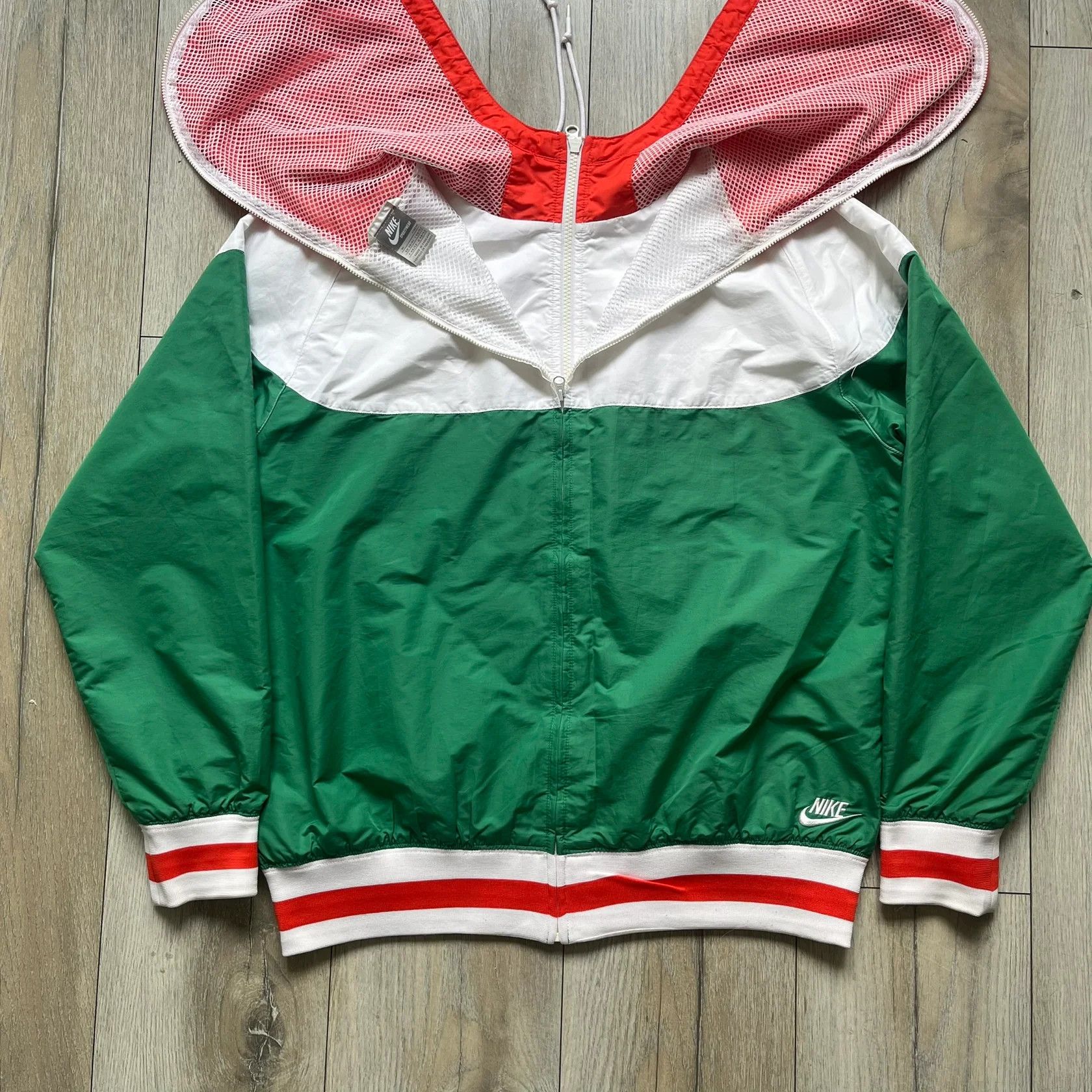 Nike Nike Italy Olympics 2008 Split Windbreaker (Medium) Size US M / EU 48-50 / 2 - 2 Thumbnail