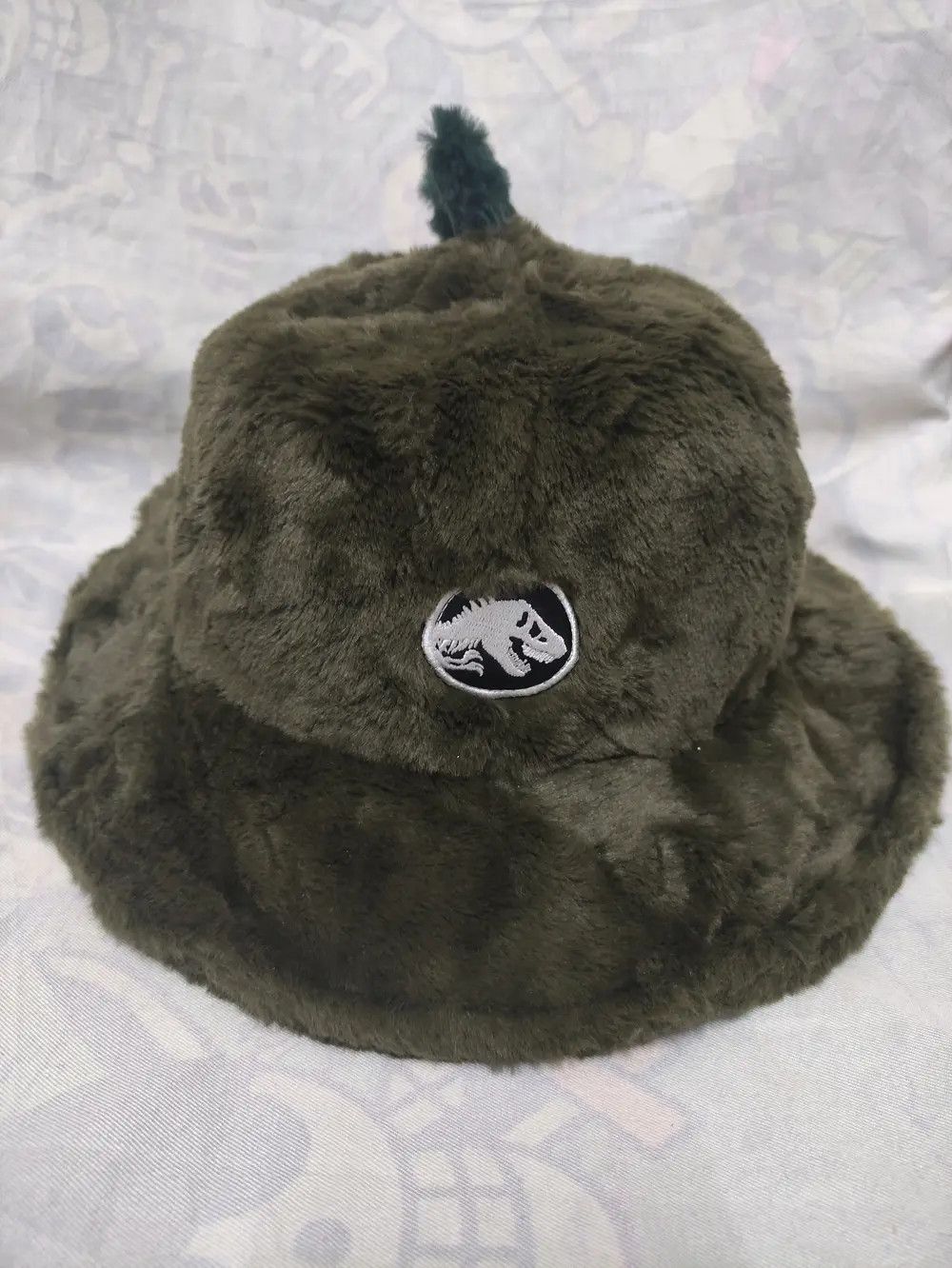 Universal Studios × Vintage JURASSIC WORLD VINTAGE BUCKET HAT FLUFFY AUTUMN/WINTER Size ONE SIZE - 2 Thumbnail