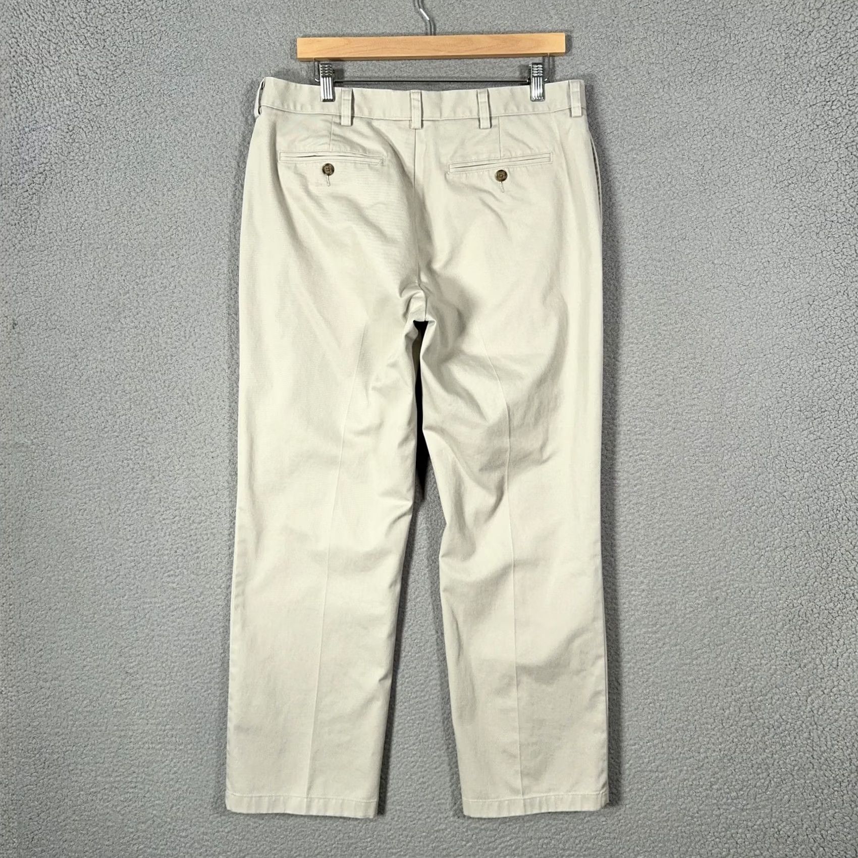 Vintage VINTAGE? No. L.L. Bean Chino Pants Mens 36x30 Beige 100% Cotton Standard Fit Straight Size US 36 / EU 52 - 3 Thumbnail