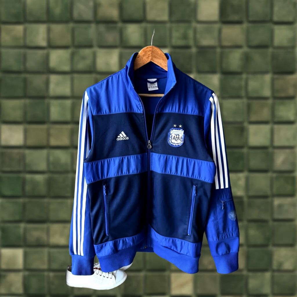 Adidas ARGENTINA 2010 2011 FOOTBALL SOCCER TRACK JACKET adidas P41084 Sz S MEN Size US S / EU 44-46 / 1 - 1 Thumbnail