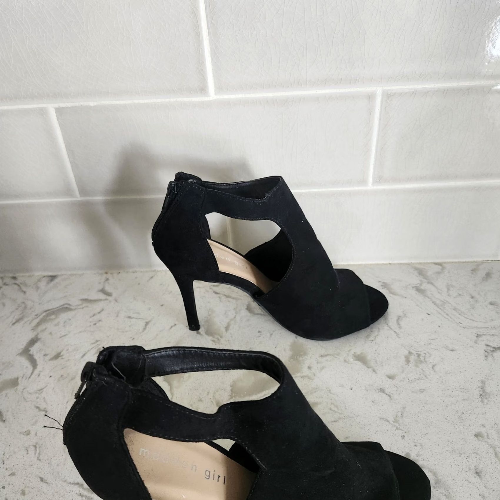 Vintage Madden Girl Black Suede Open Toe Zipper Back Heels - Size 7 - Women - Heel - Party/Cocktail, Casual, Formal - Black - Zipper - City, Business, Party Size US 7 / IT 37 - 5 Thumbnail