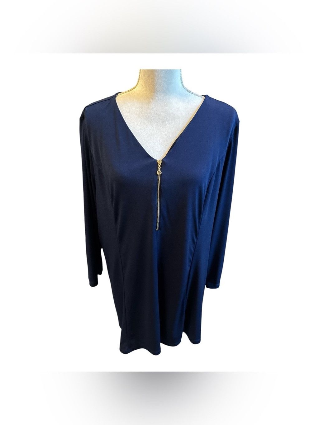 The Unbranded Brand Susan Graver Liquid Knit Rich Navy Top Featuring Gold Zipper Size XL / US 12-14 / IT 48-50 - 1 Thumbnail
