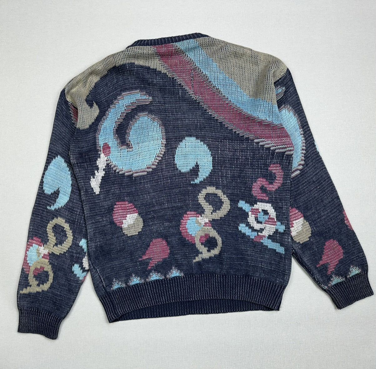 Japanese Brand × Vintage Vintage NUOVO Multicoloured Abstract Aztec Sweater size M Size US M / EU 48-50 / 2 - 5 Thumbnail