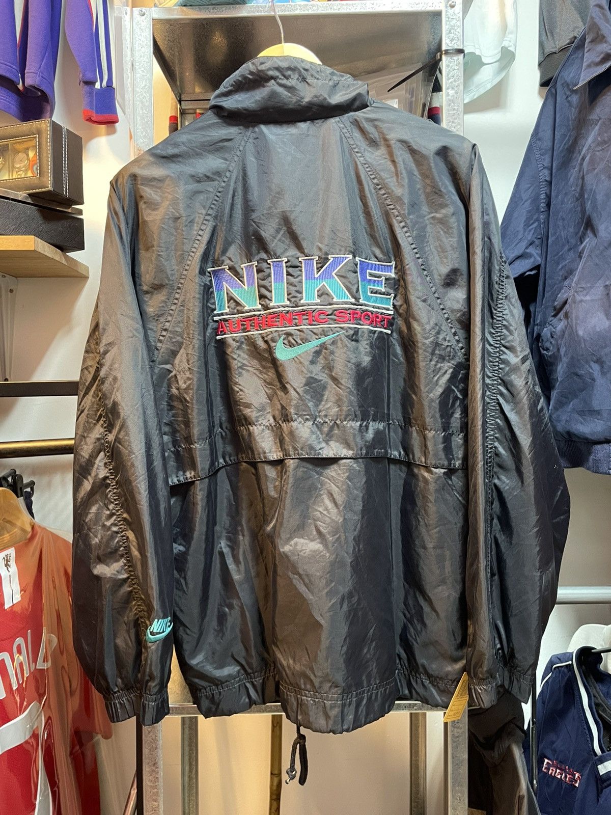 Nike Vintage Nike Spell Out Windbreaker Jacket Size US S / EU 44-46 / 1 - 1 Thumbnail