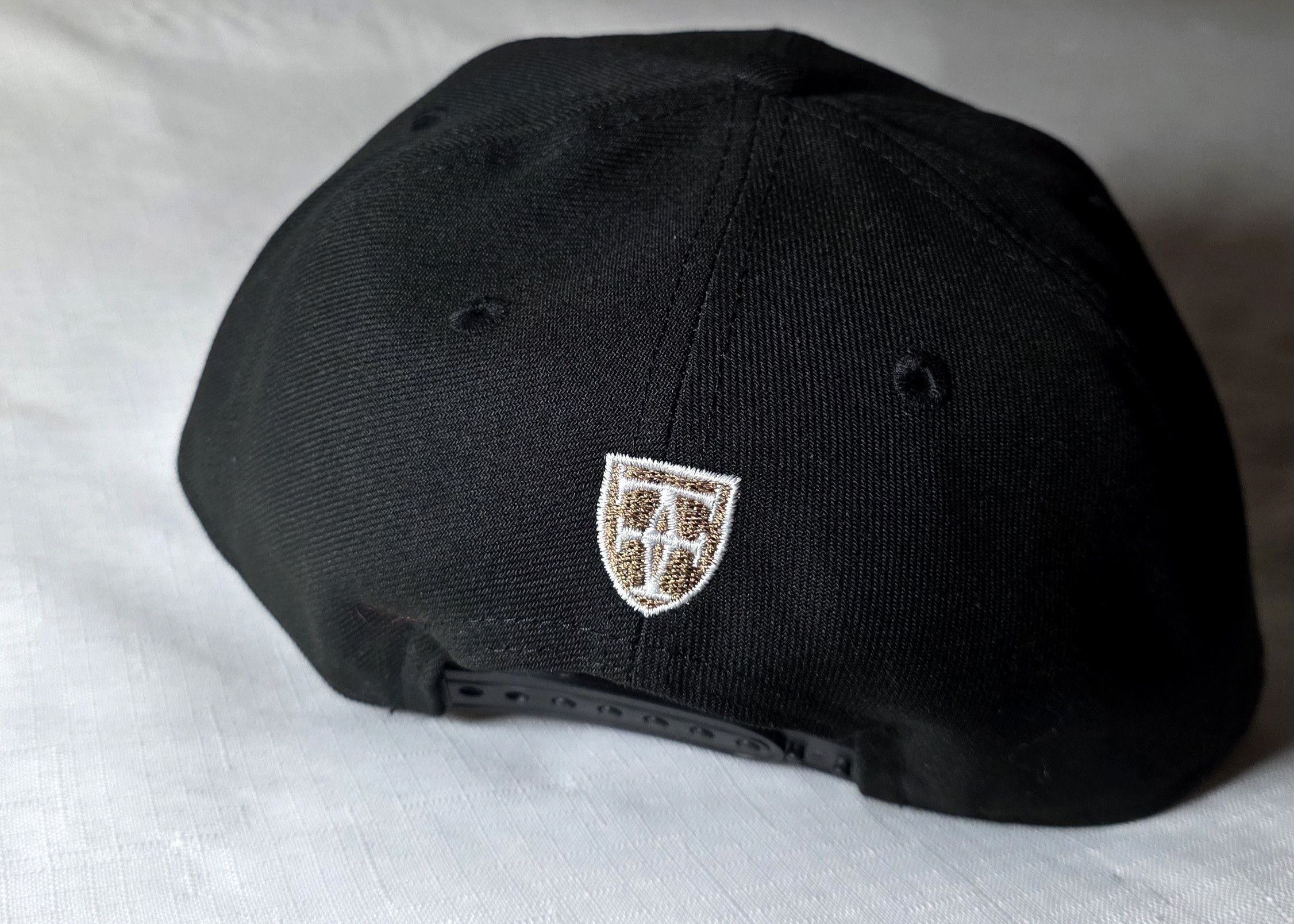 New Era Fitted X New Era Hawaii Black UH Manoa Mua 9fifty SnapBack Size ONE SIZE - 7 Thumbnail