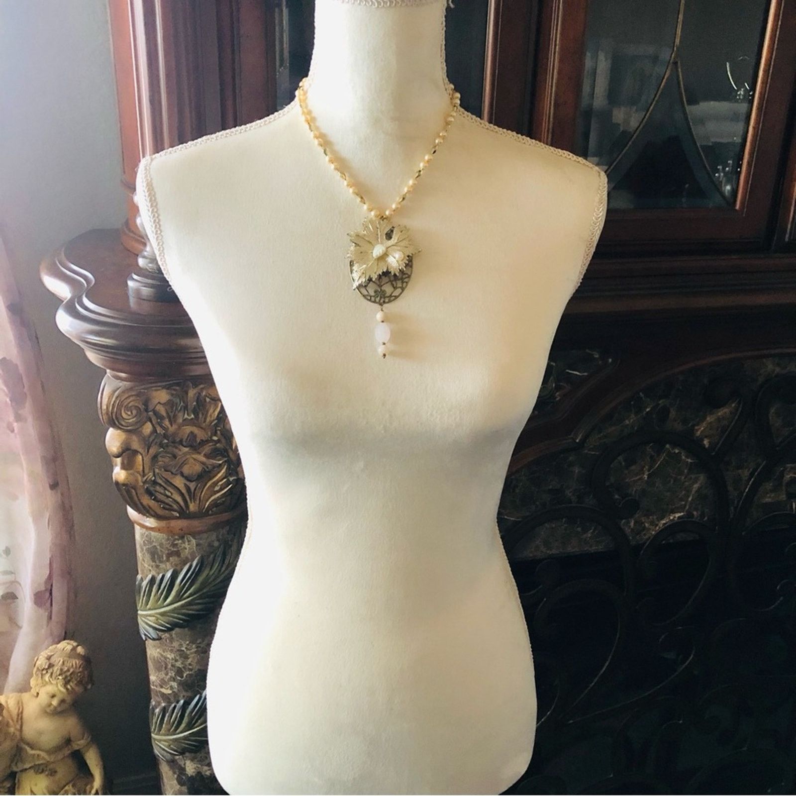 Handmade Handcrafted repurpose gold leaf quartz Pearl necklace Size ONE SIZE - 6 Thumbnail