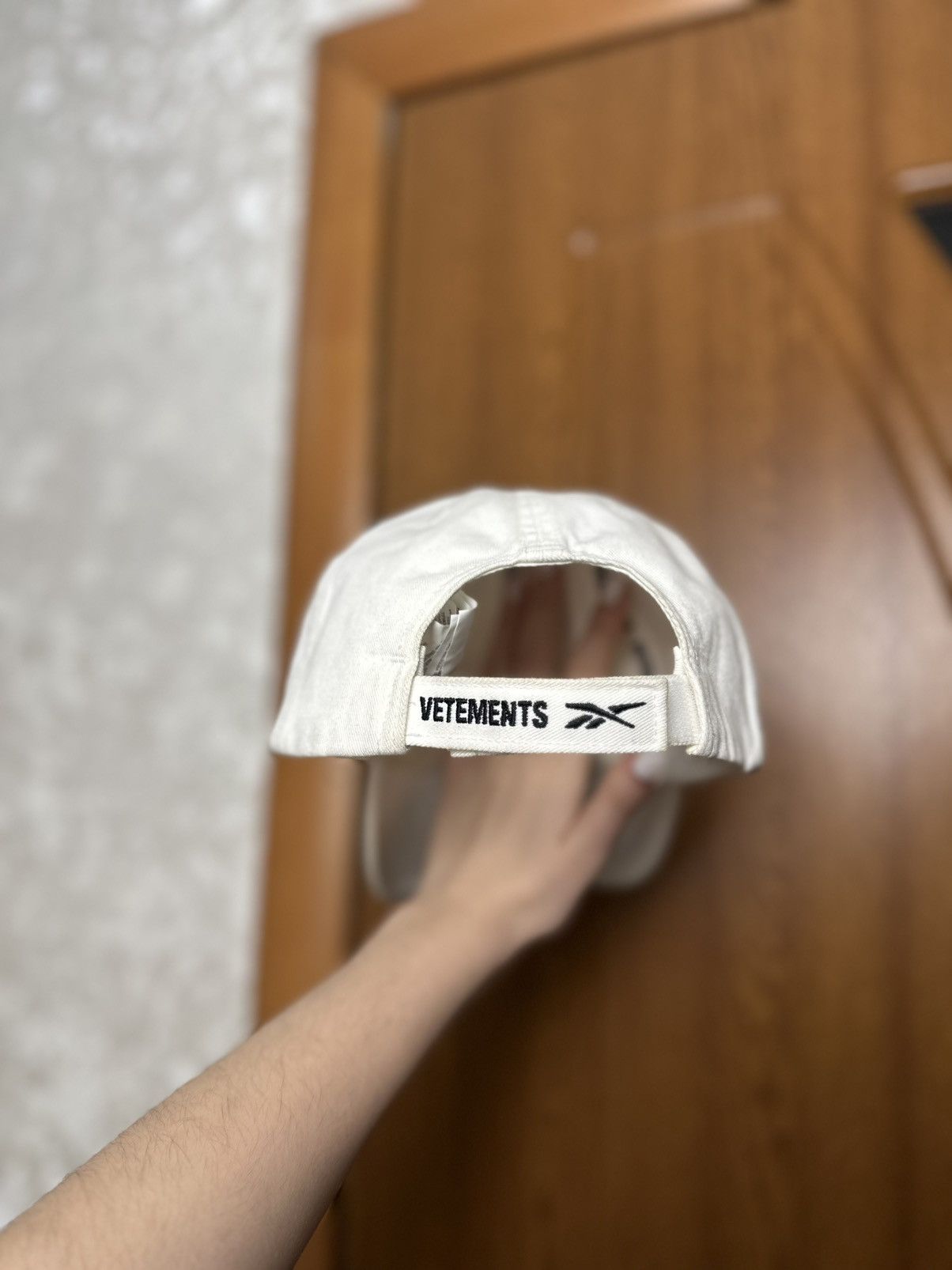 Reebok × Vetements Vetements × Reebok Metal Ring Pierce Eyelet Baseball Cap Size ONE SIZE - 17 Thumbnail