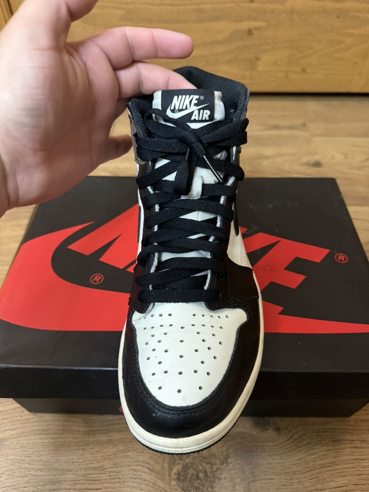 Jordan Brand Air Jordan 1 High “Mocha” Size 8M Size US 8 / EU 41 - 4 Thumbnail